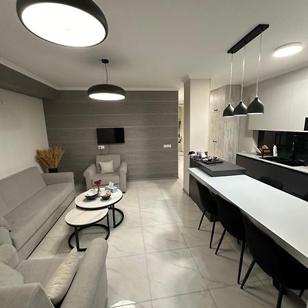 Elegant Escape In City Center Jerevan Buitenkant foto